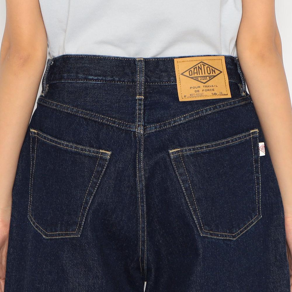 WOMEN'S DENIM SHORTS