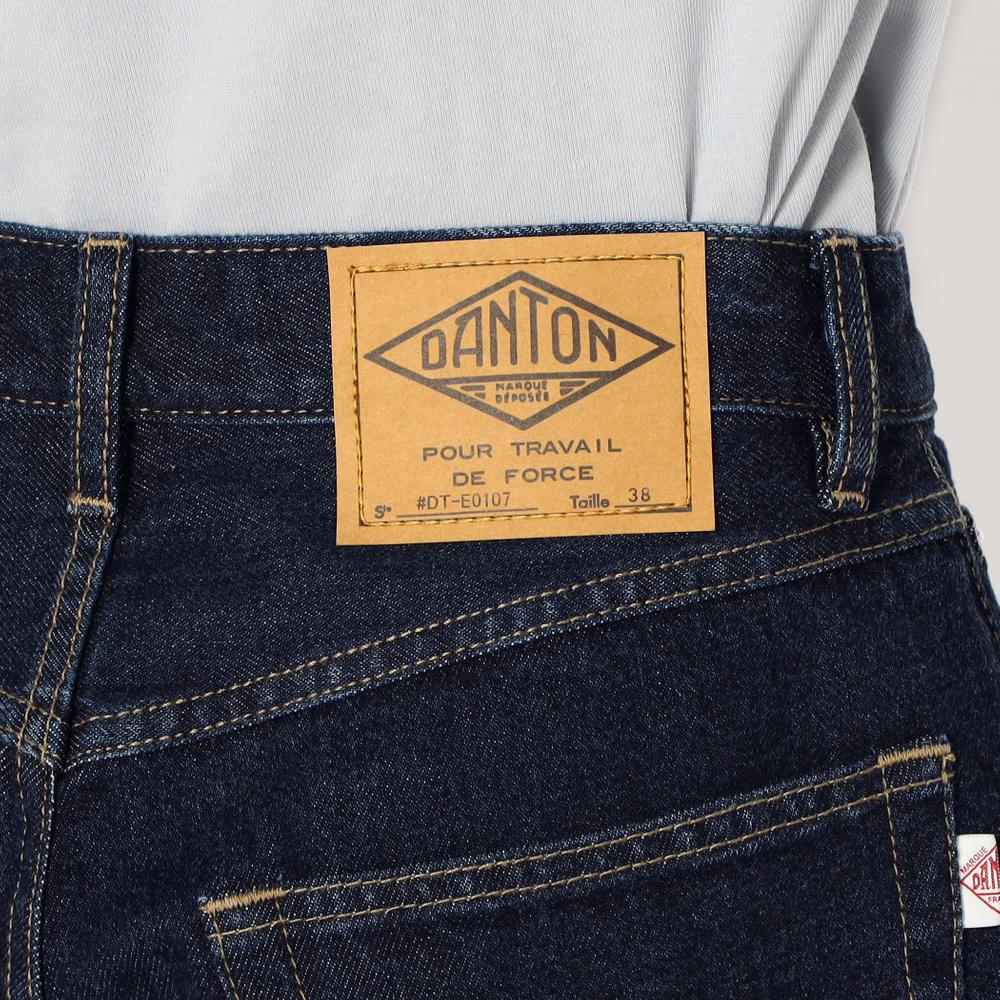 WOMEN'S DENIM SHORTS