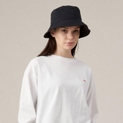 REVERSIBLE BUCKET HAT