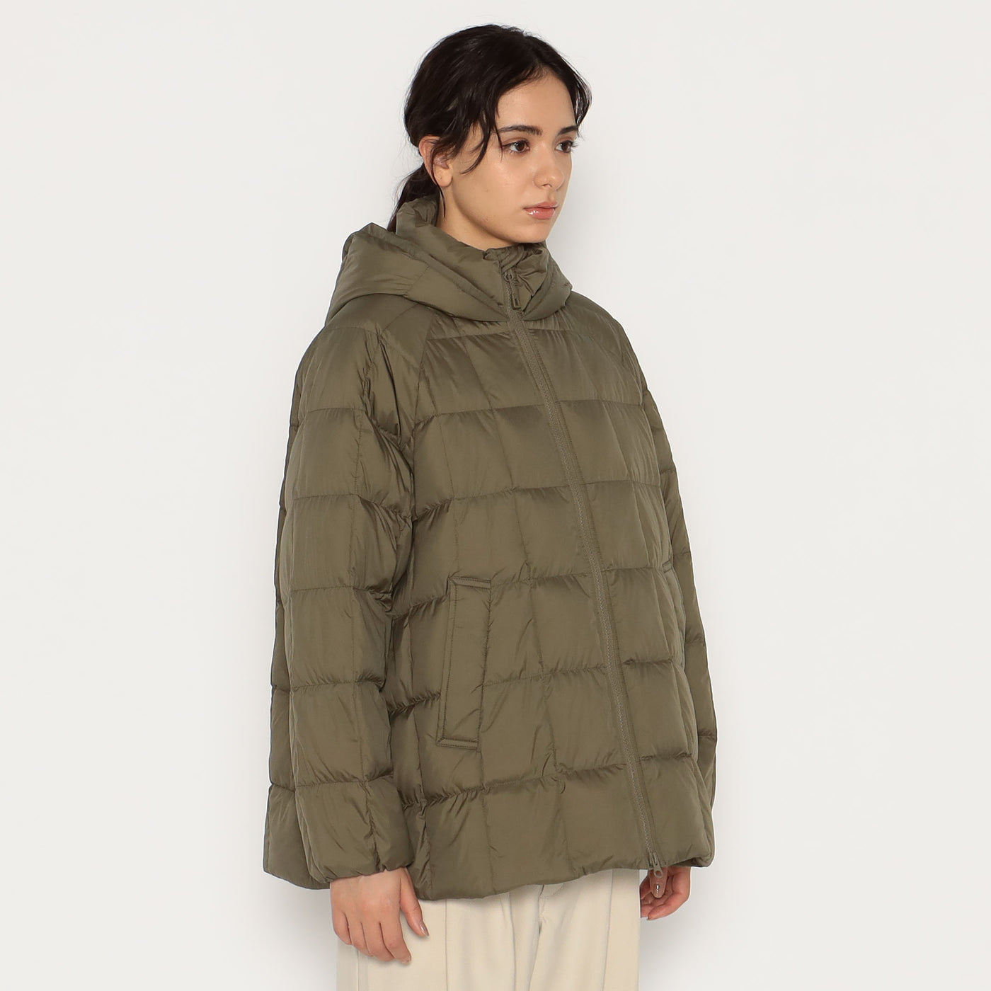 WOMEN'S NYLON TAFFETA SQUARE QUILTED DOWN JACKET