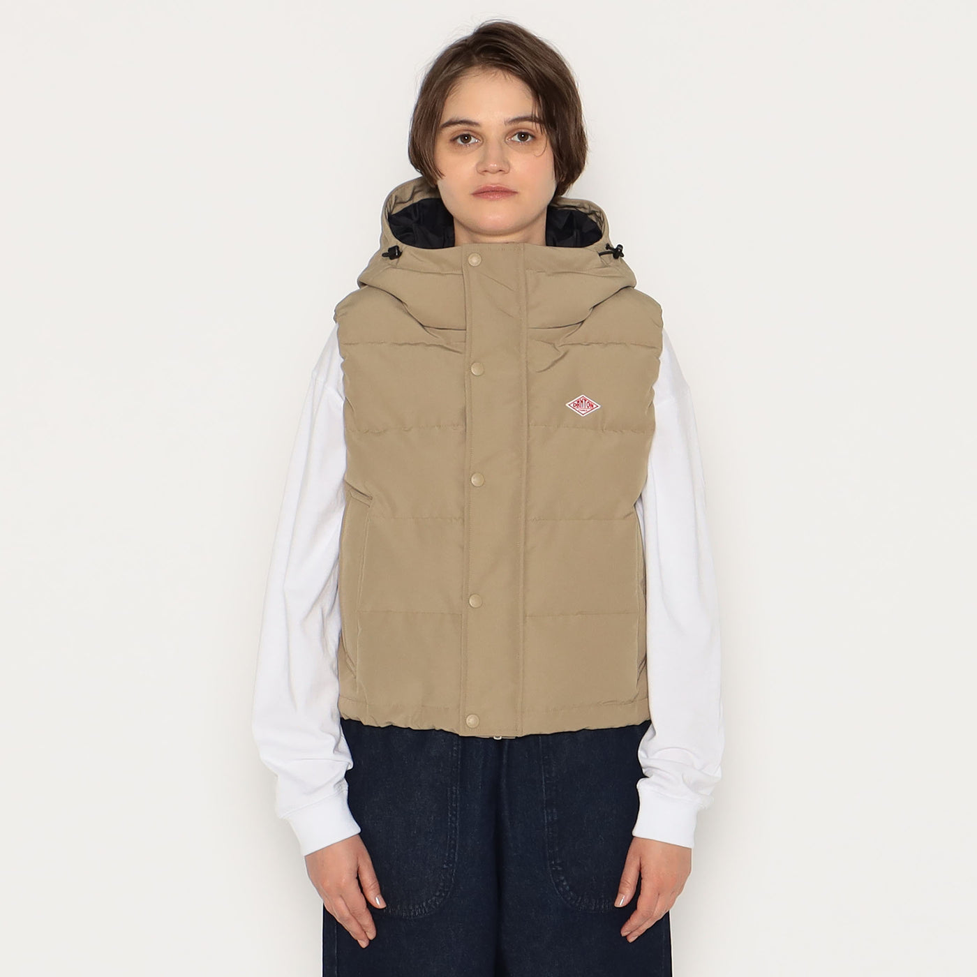 WOMEN'S HOODED DOWN VEST