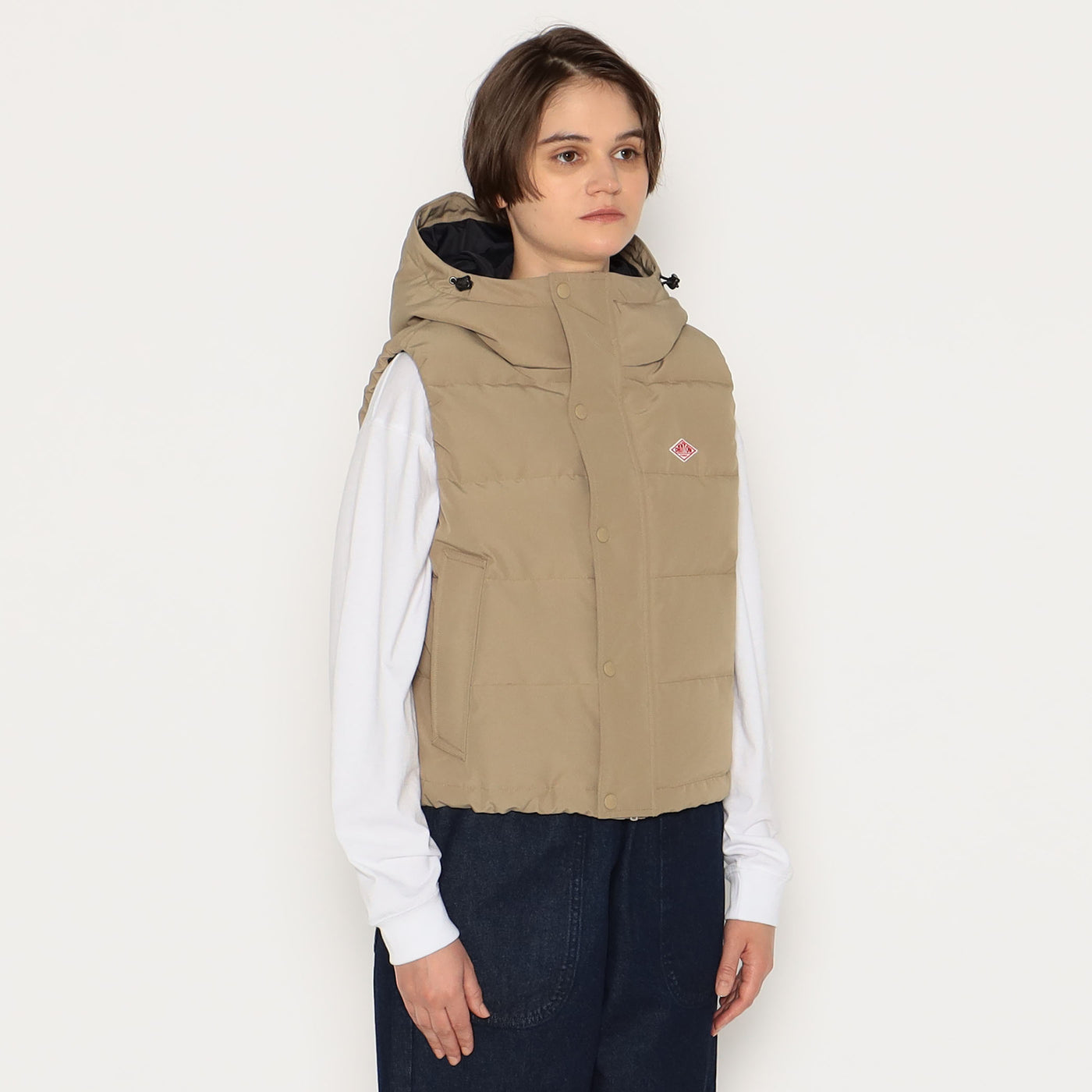 WOMEN'S HOODED DOWN VEST