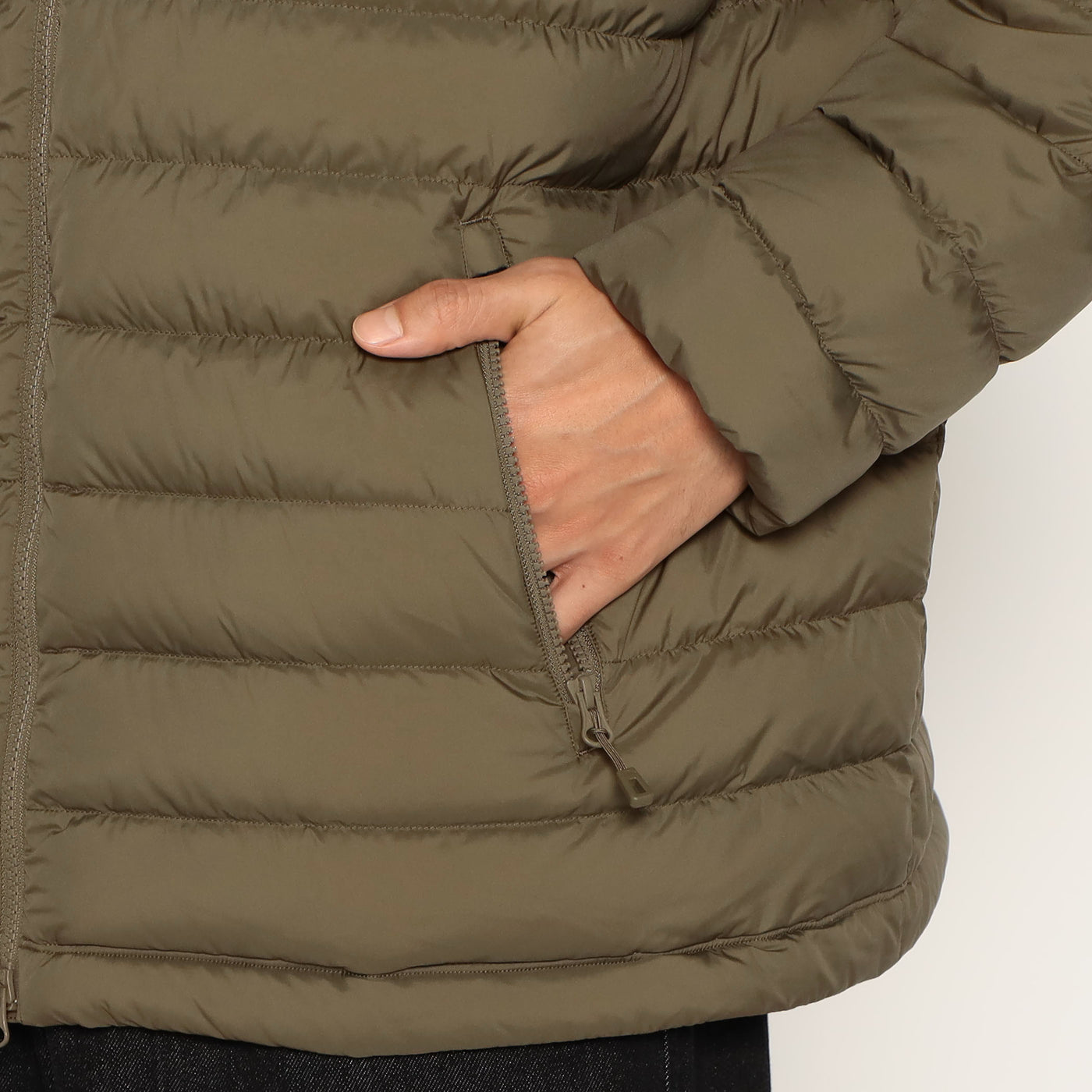 MEN'S NYLON TAFFETA MIDDLE DOWN HOODED JACKET