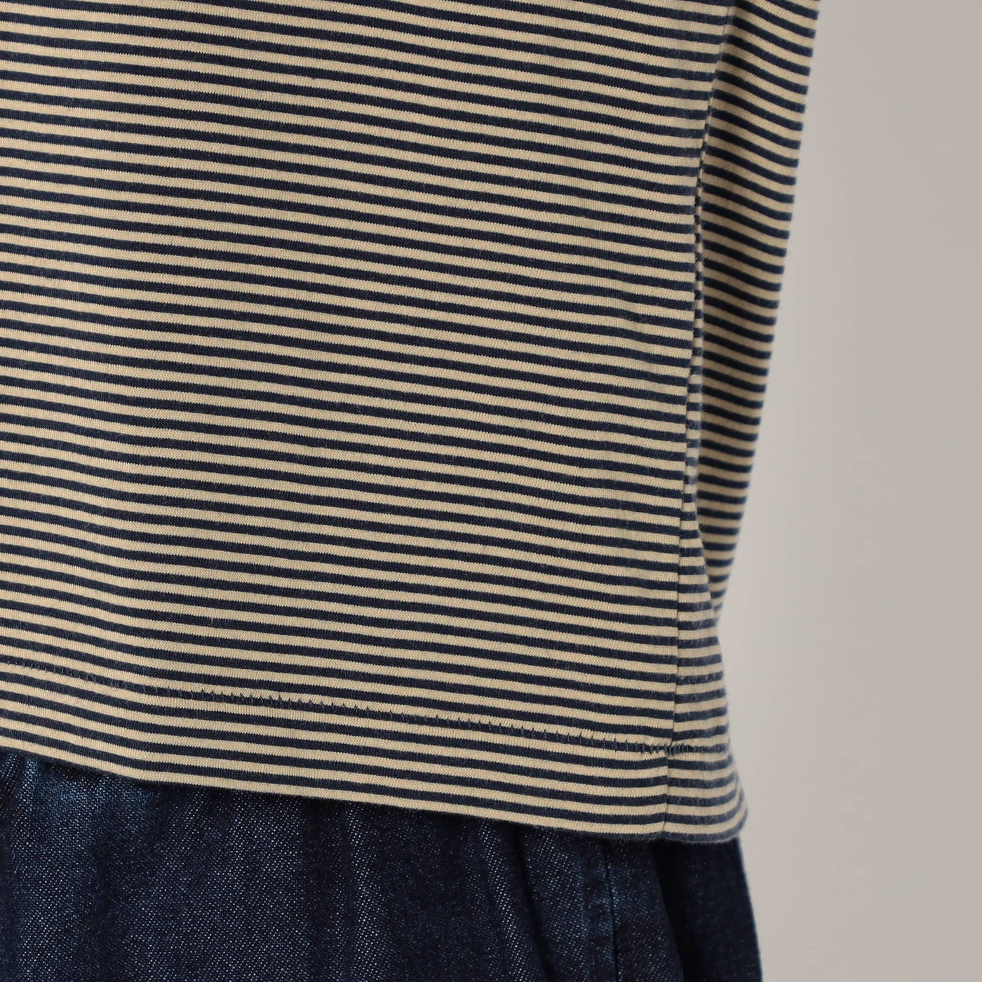WOMEN'S SHORT SLEEVE SEMI CROP T-SHIRT STRIPE