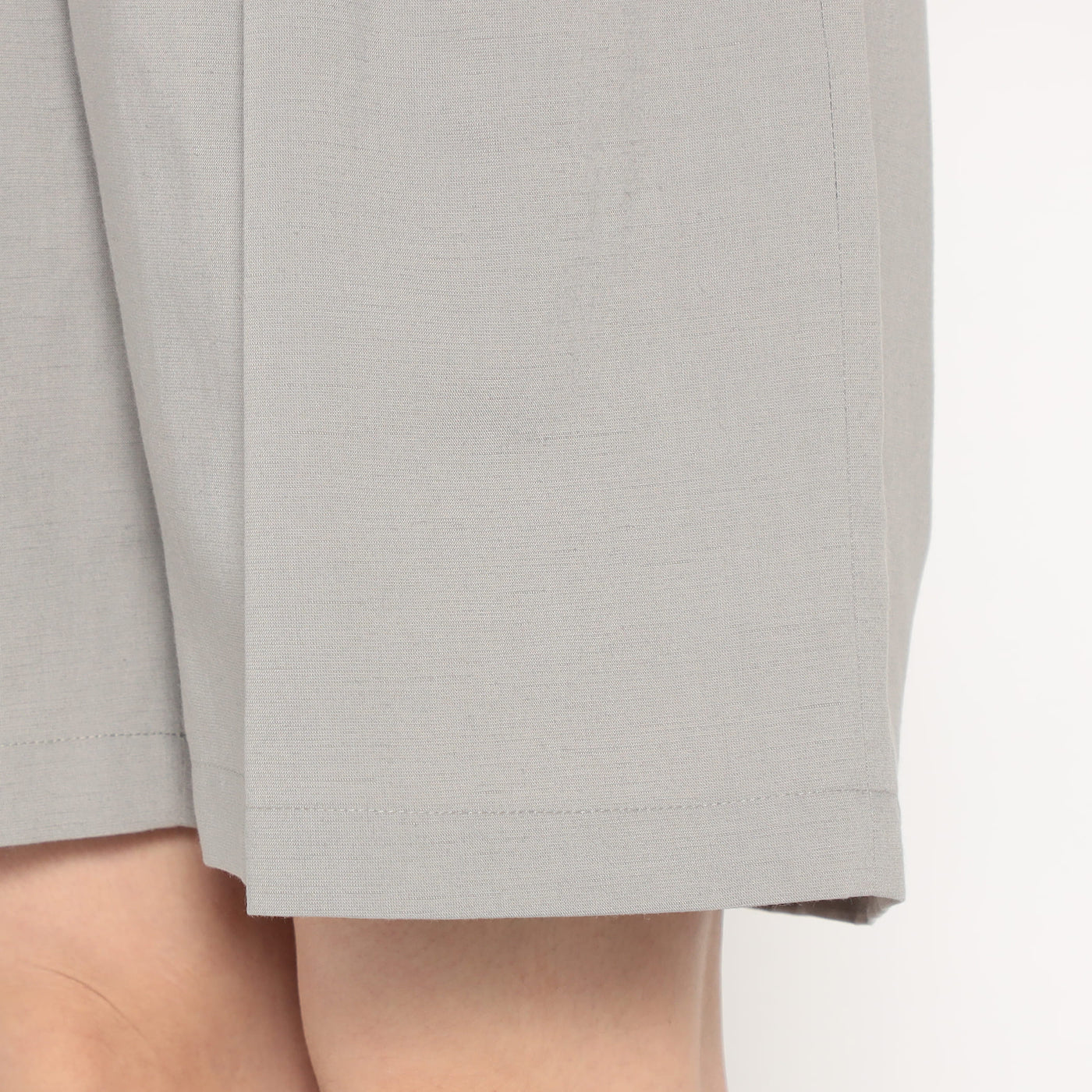 WOMEN'S LINEN-BLEND DOUBLE PLEATED SHORTS
