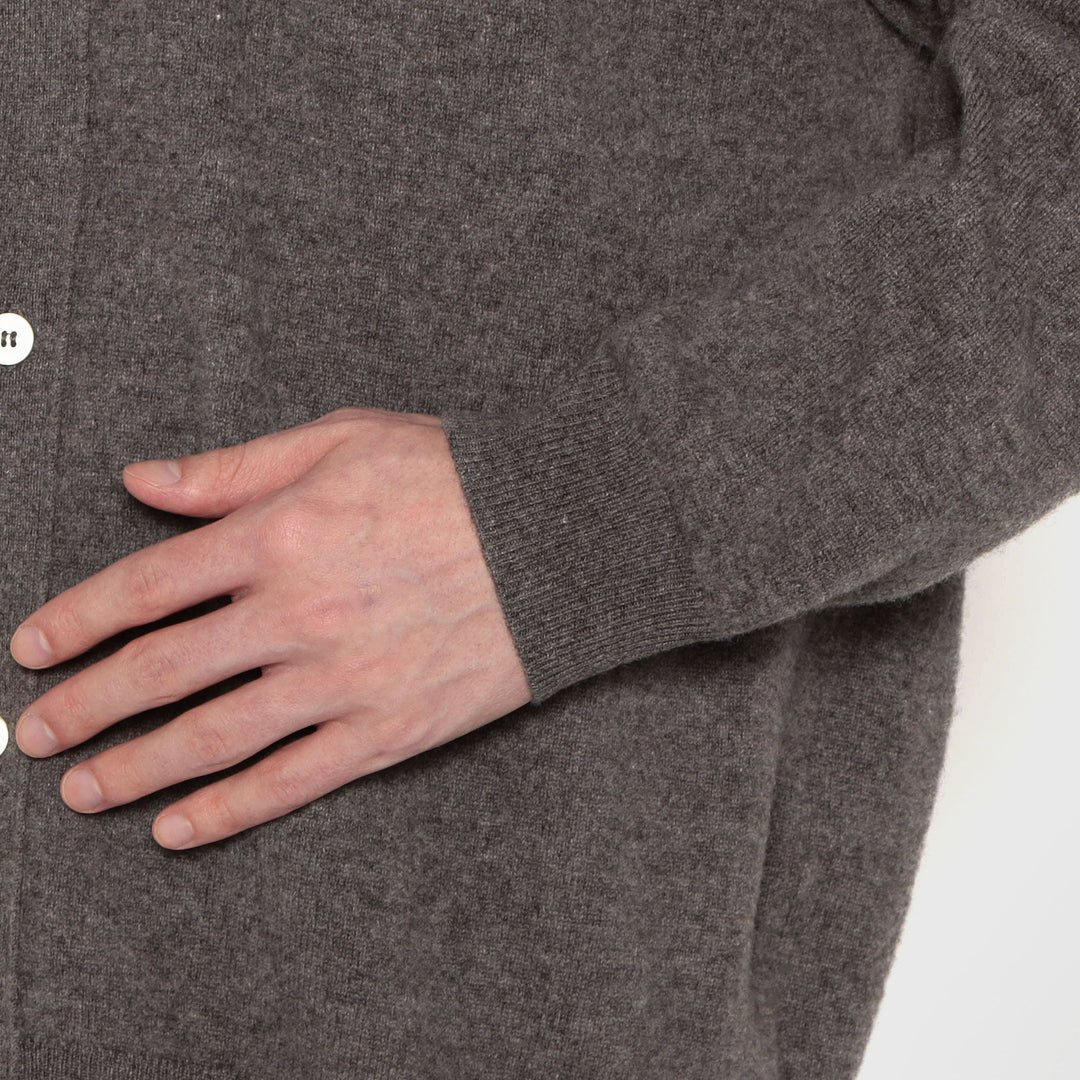 MEN'S LAMBSWOOL V-NECK KNIT CARDIGAN