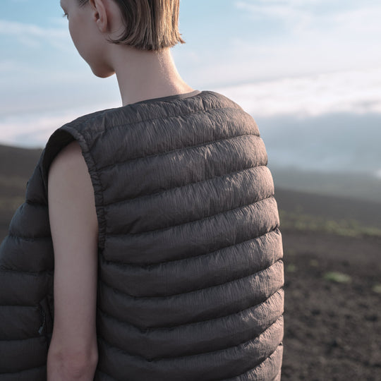 WOMEN'S NYLON TAFFETA WHITE GOOSE INNER DOWN VEST